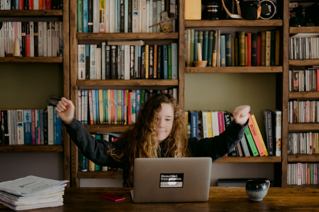 How to Become a Work from Home English Tutor: A Comprehensive Guide